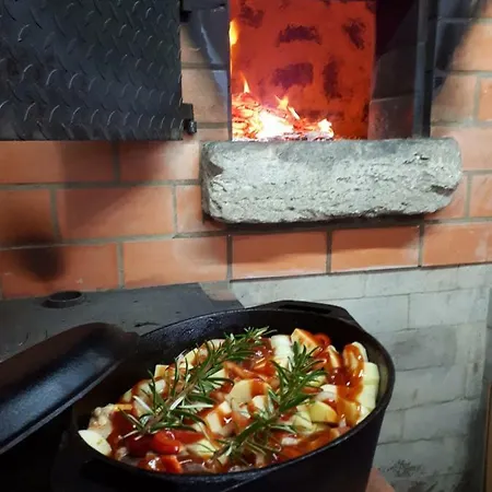 De Baixo Da Ponte Tatil Evi Biscoitos (Terceira)
