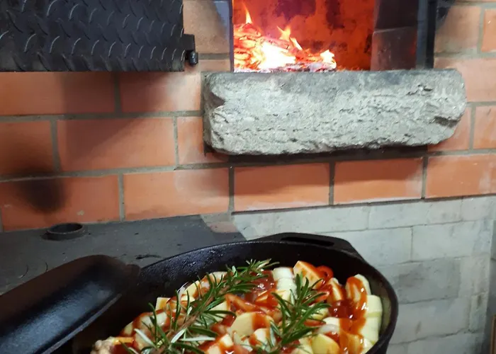 桥下度假屋 度假居